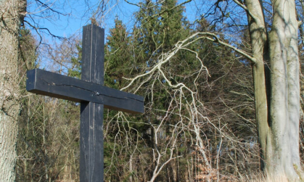 The Con­ra­di­ne­s­lyst Cross