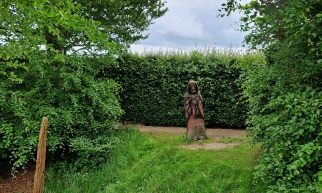 Maram — Hek­sen ved Ejer Bav­ne­høj